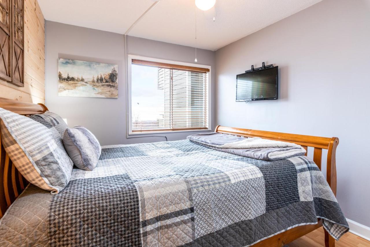 Sky High Views!!-Peak Mountaintop-Outdoor Pool-Close To Downtown-Private Balcony-Wifi-Cable Gatlinburg Exteriör bild