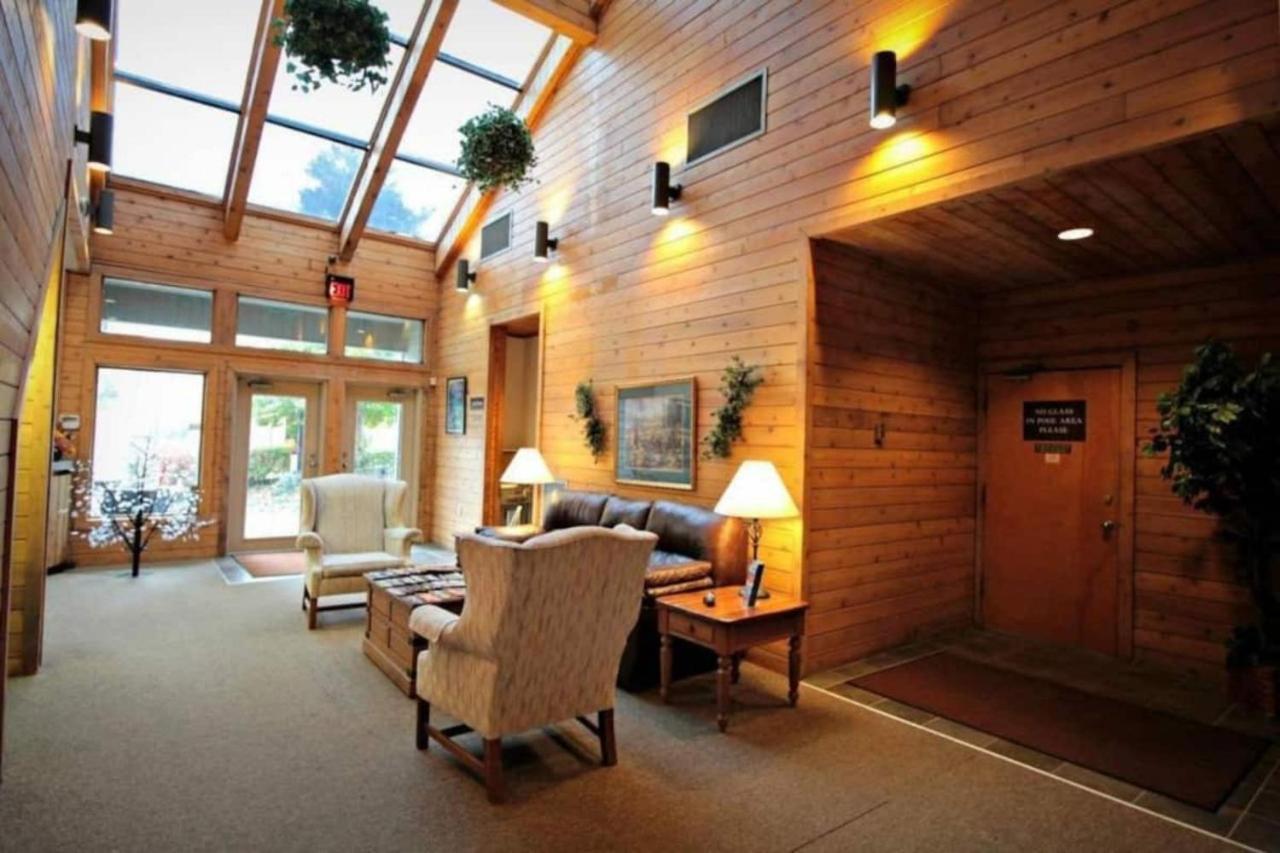 Sky High Views!!-Peak Mountaintop-Outdoor Pool-Close To Downtown-Private Balcony-Wifi-Cable Gatlinburg Exteriör bild