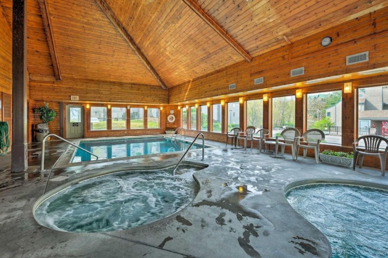 Sky High Views!!-Peak Mountaintop-Outdoor Pool-Close To Downtown-Private Balcony-Wifi-Cable Gatlinburg Exteriör bild